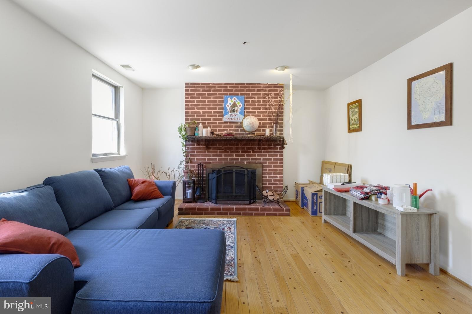 SPRING GARDEN - Residential Lease