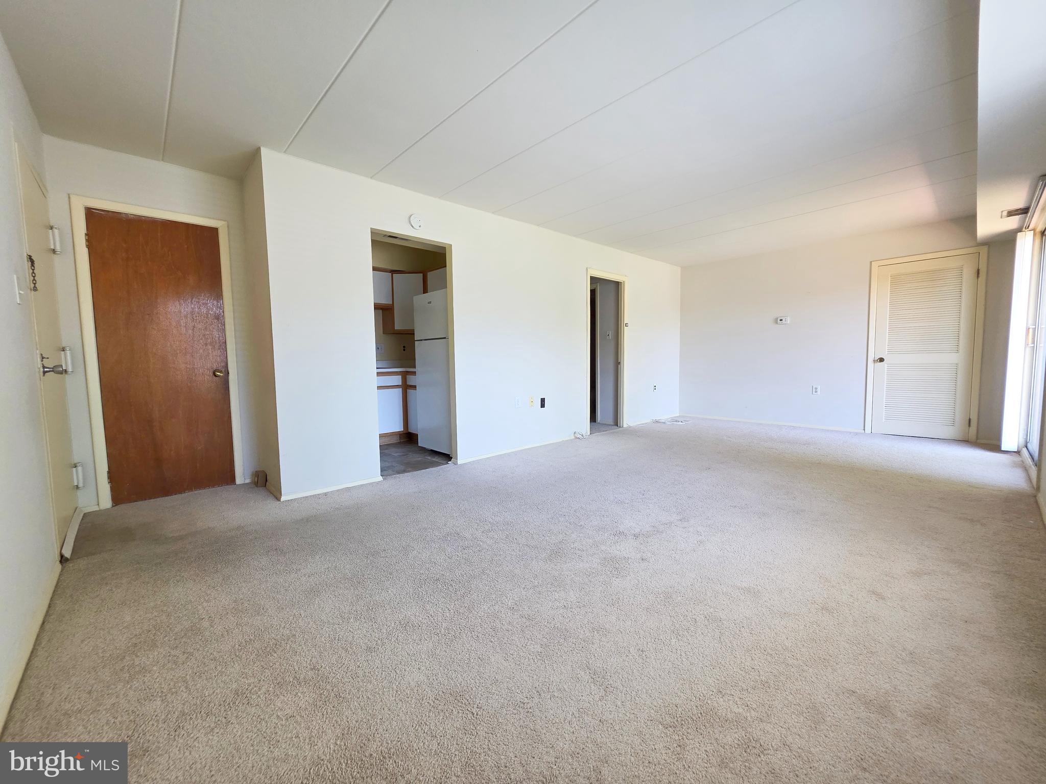 COUNTRY CLUB GREEN - Residential
