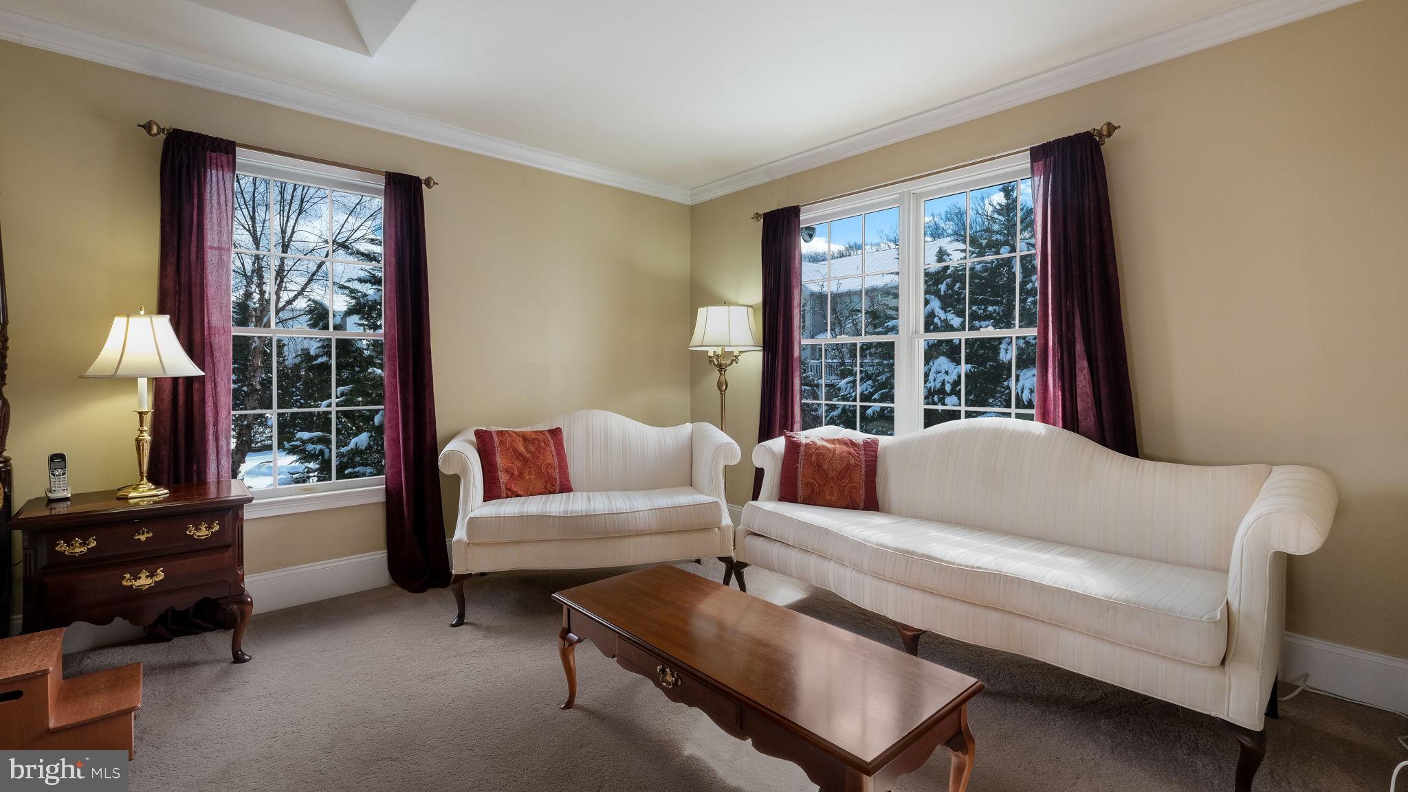 UPPER MOUNTAIN ESTS - Residential