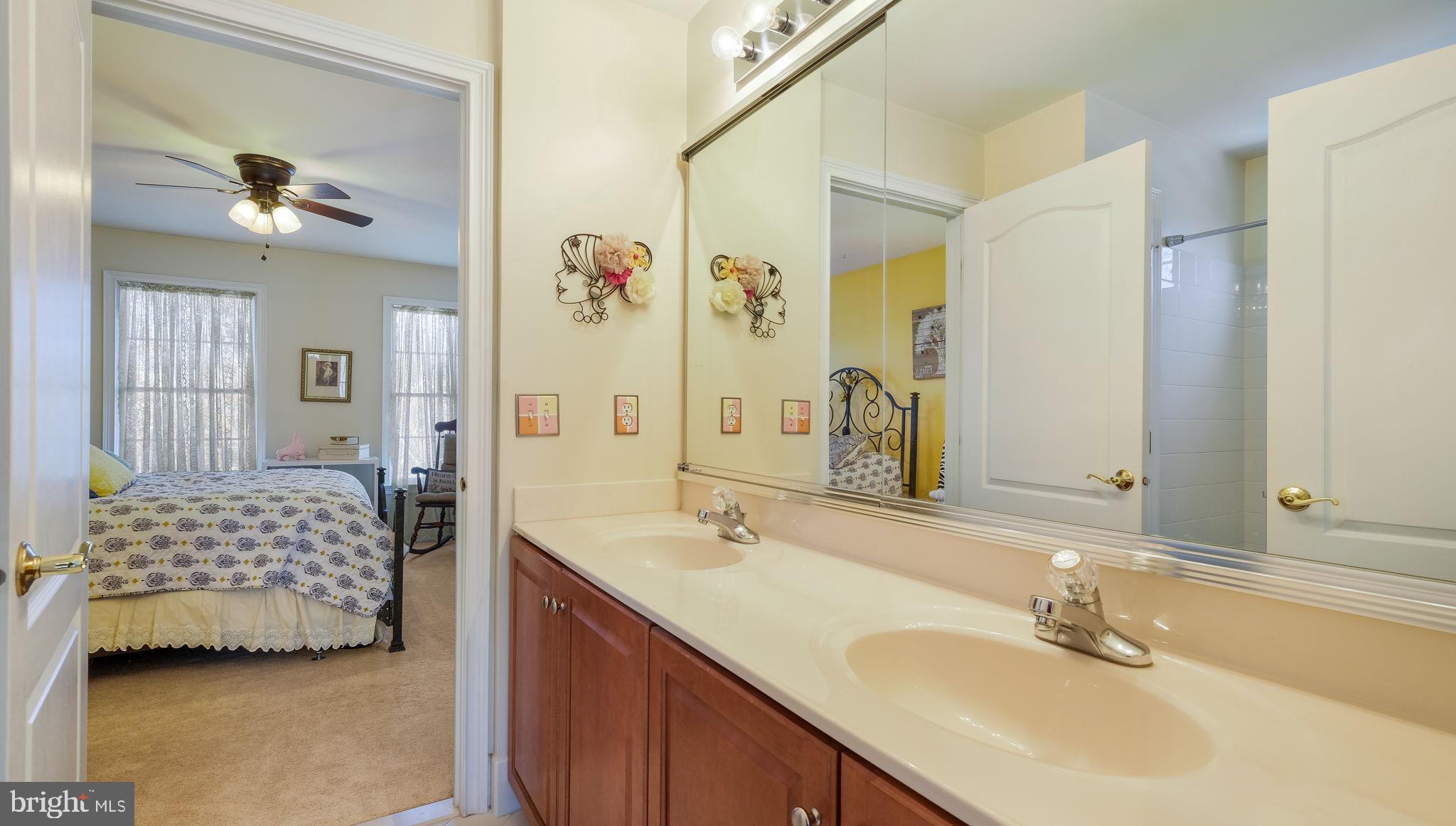 UPPER MOUNTAIN ESTS - Residential