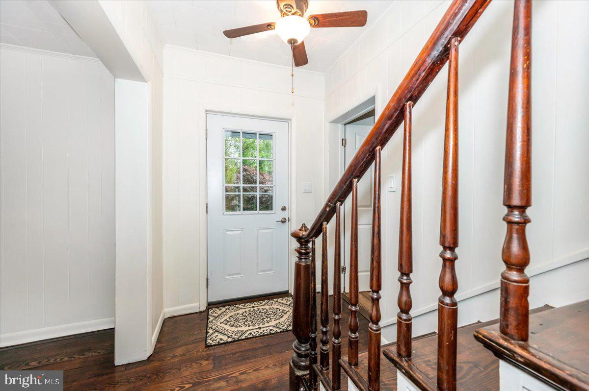 SANDYHOOK - Residential Lease