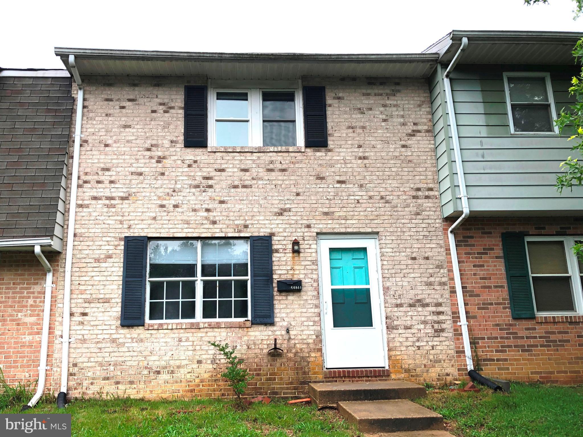 Recently freshened 3BR 1.5FB interior unit townhome with patio and storage shed in the fenced rear yard.   Washer and dryer in unit.  Close to PAX Main Gate.  Pets case-by-case basis.