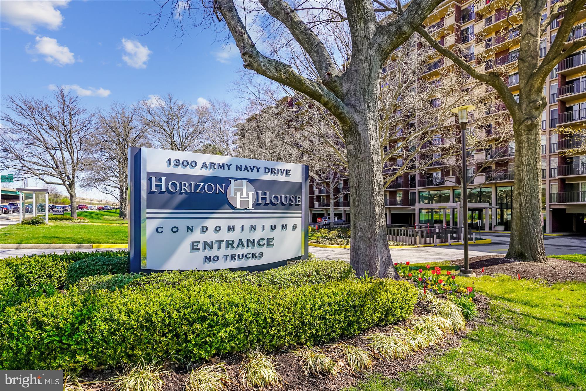 HORIZON HOUSE - Residential Lease