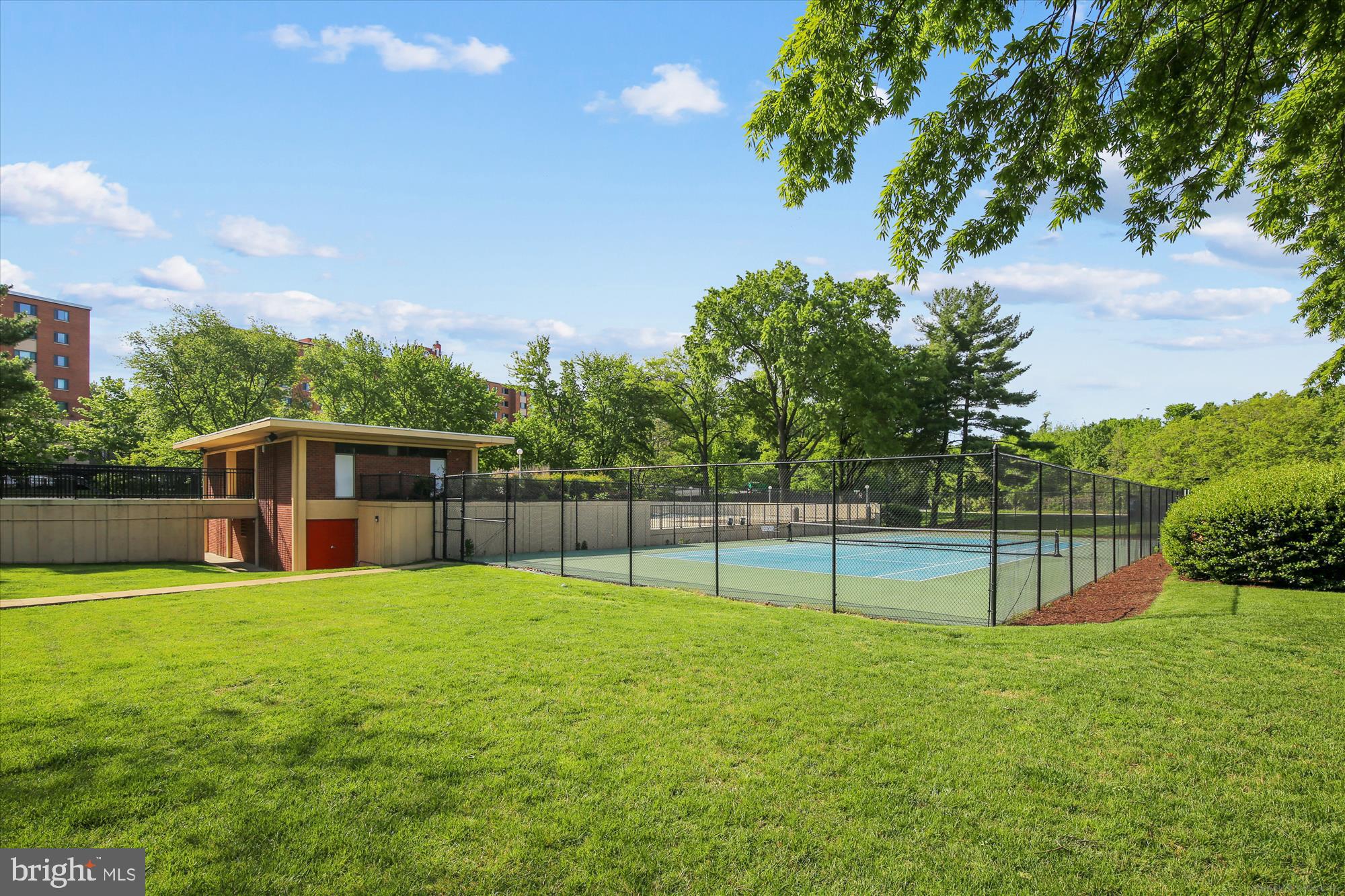 HORIZON HOUSE - Residential Lease