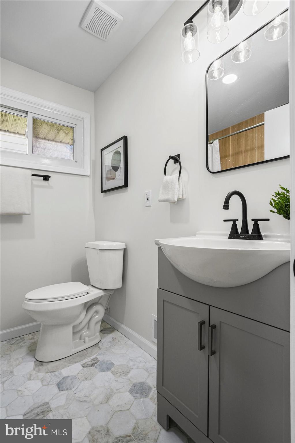 BROAD ACRES - Residential