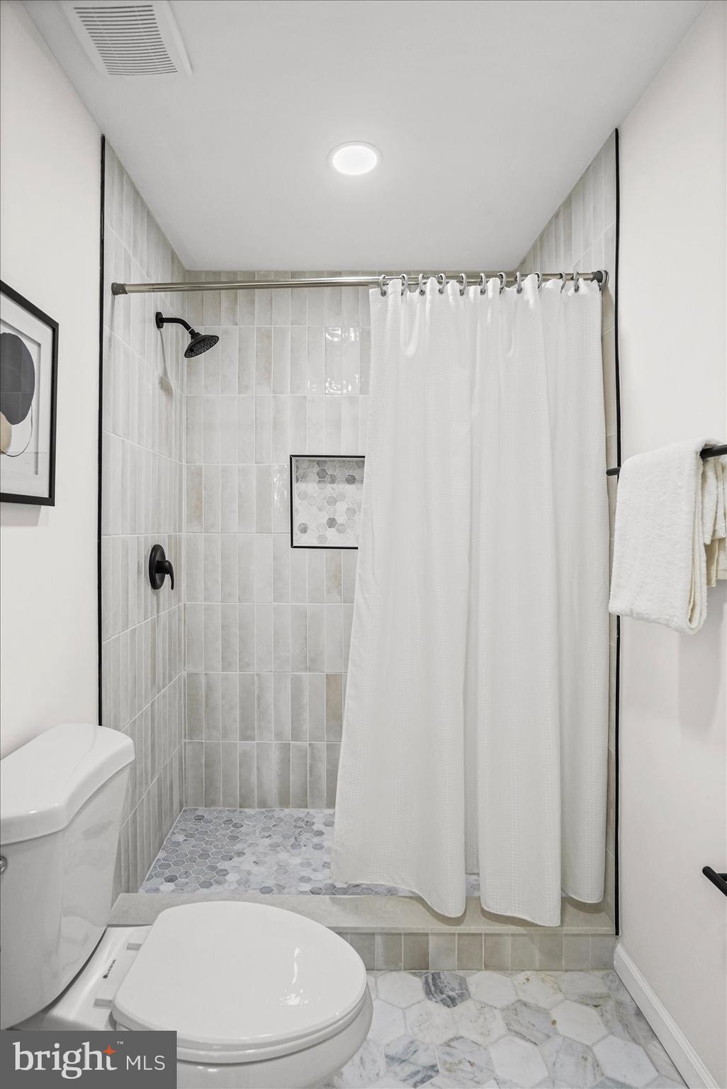 BROAD ACRES - Residential