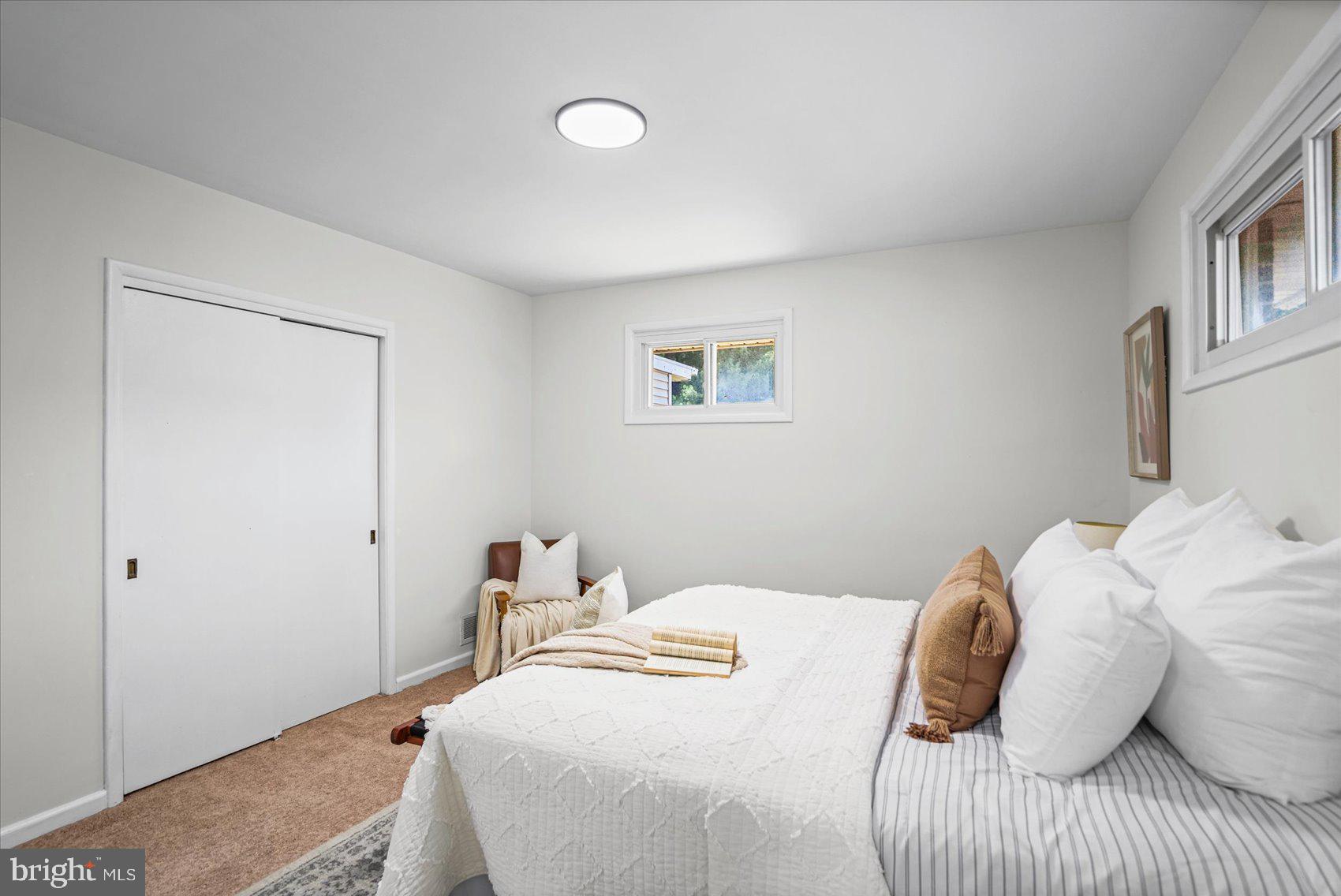 BROAD ACRES - Residential