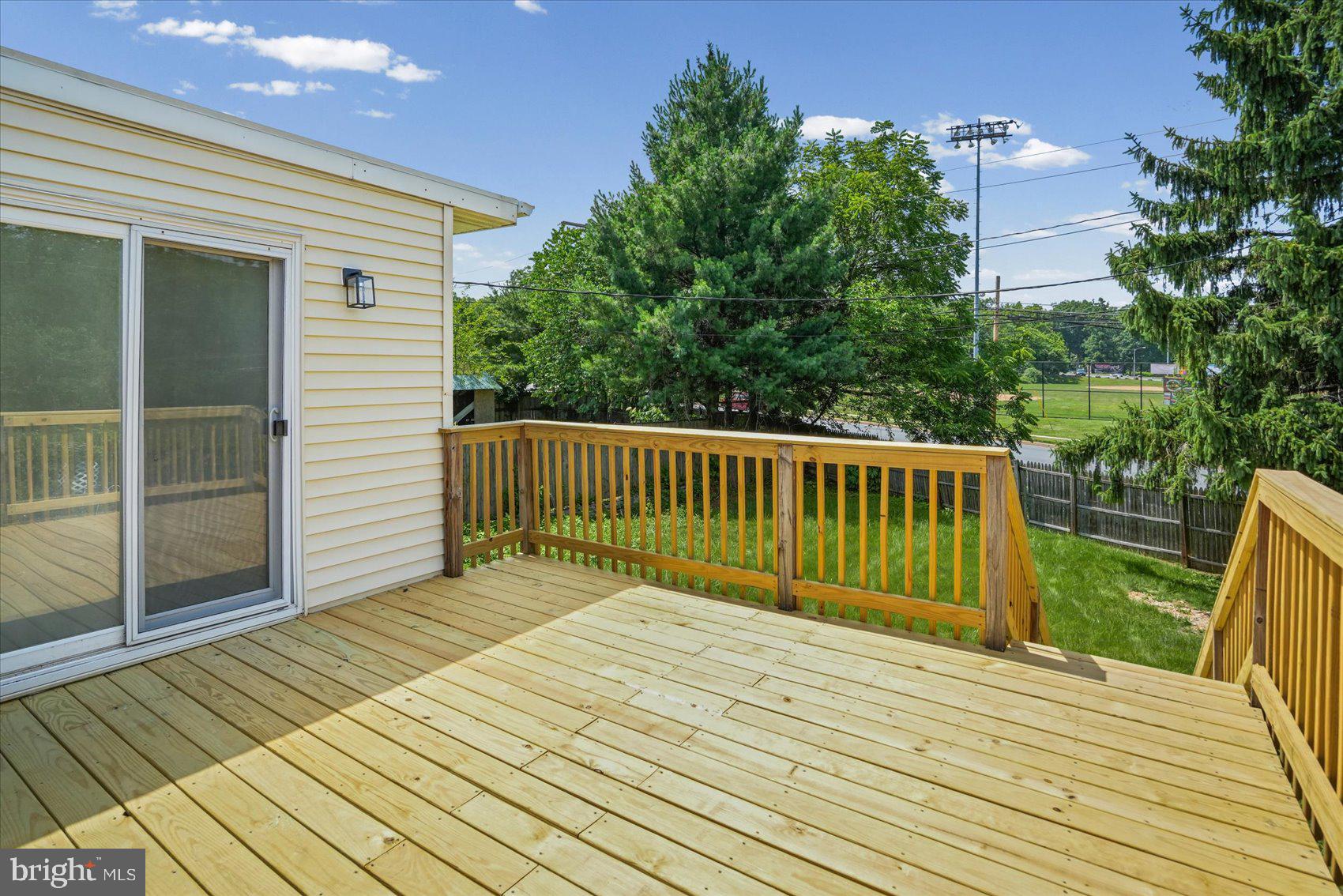BROAD ACRES - Residential