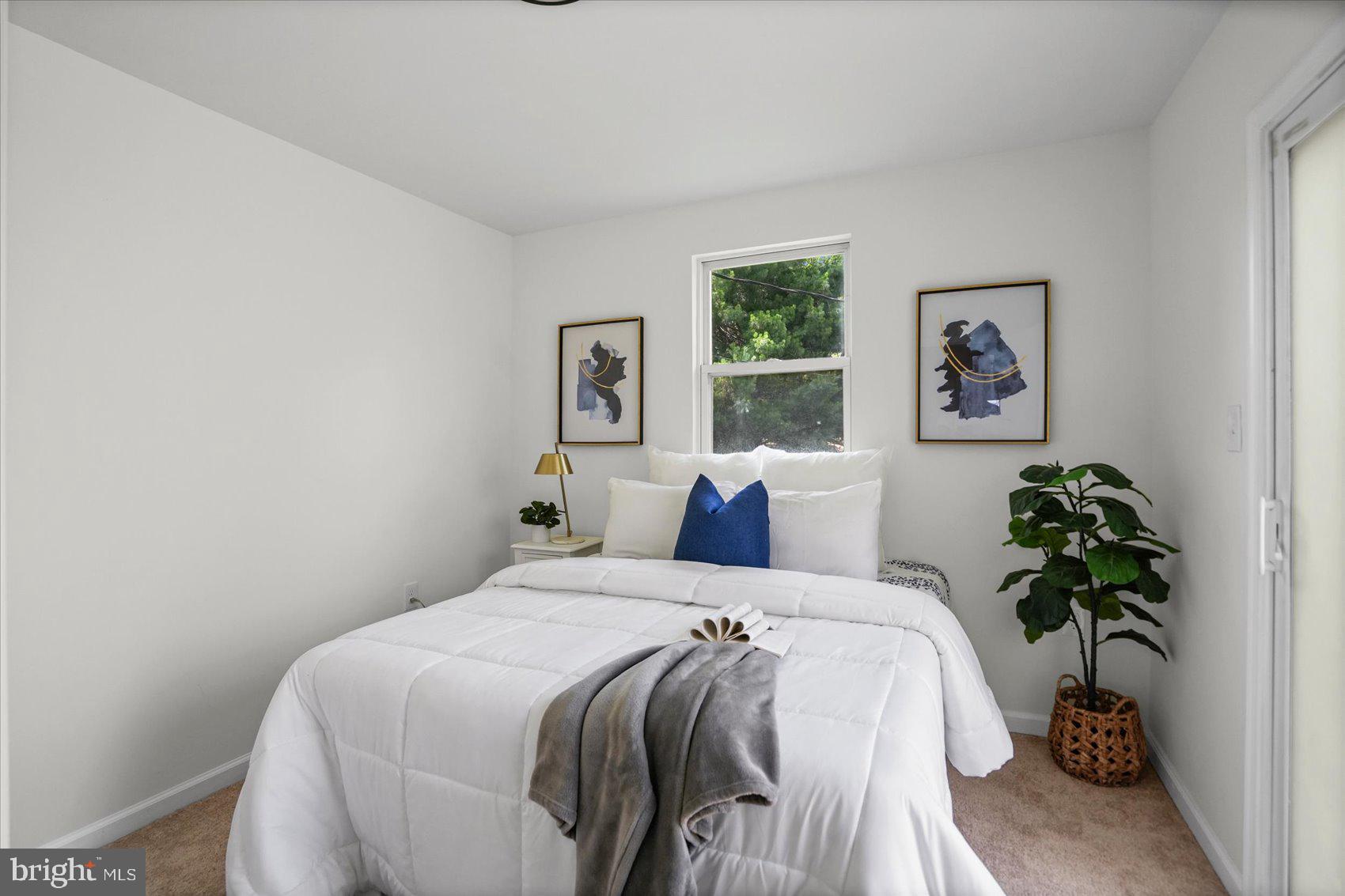 BROAD ACRES - Residential