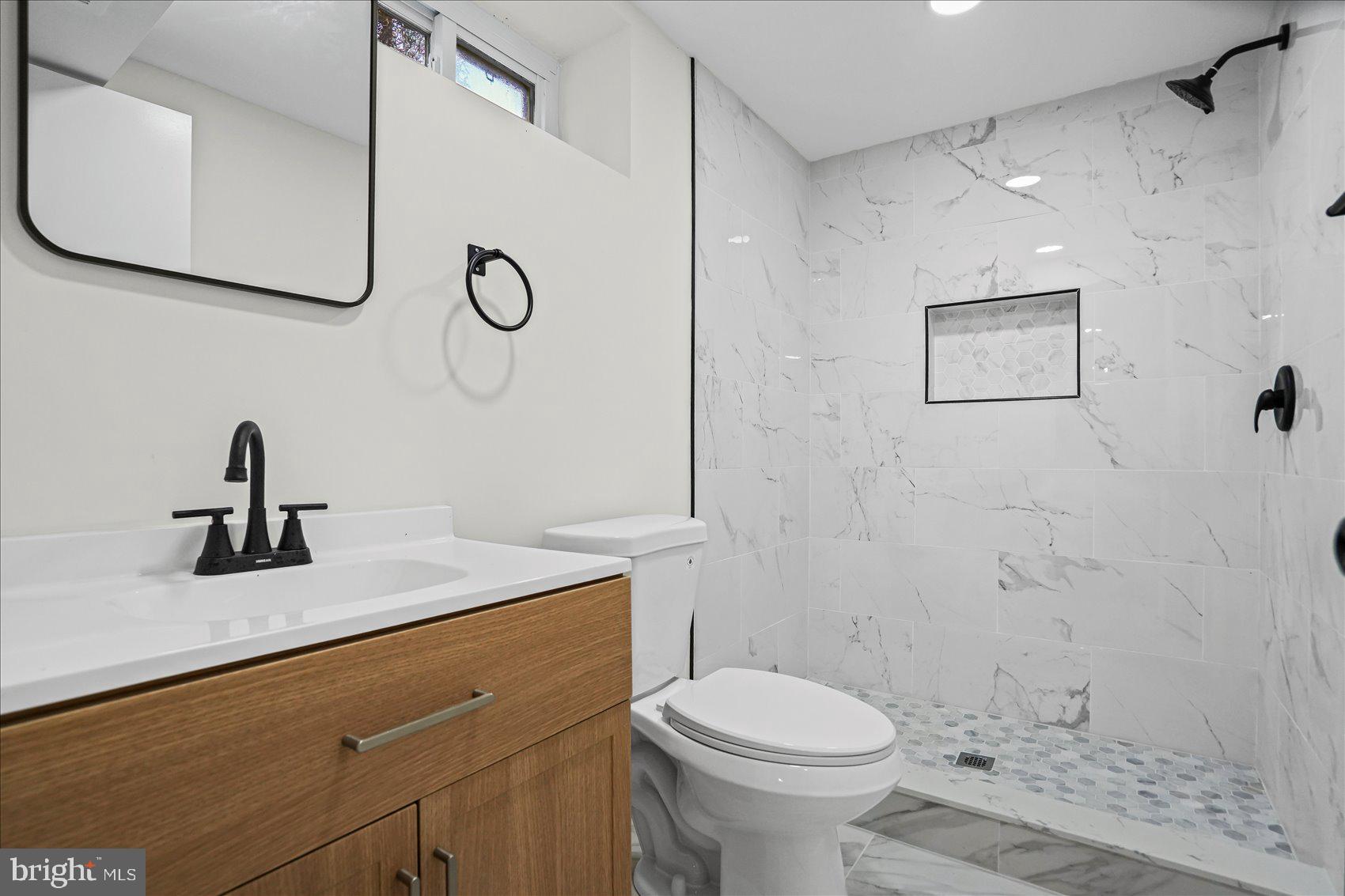 BROAD ACRES - Residential