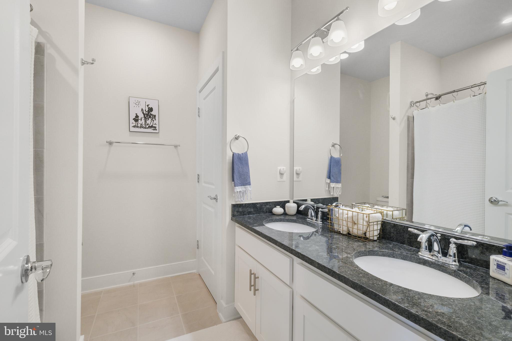 CROWN - Residential