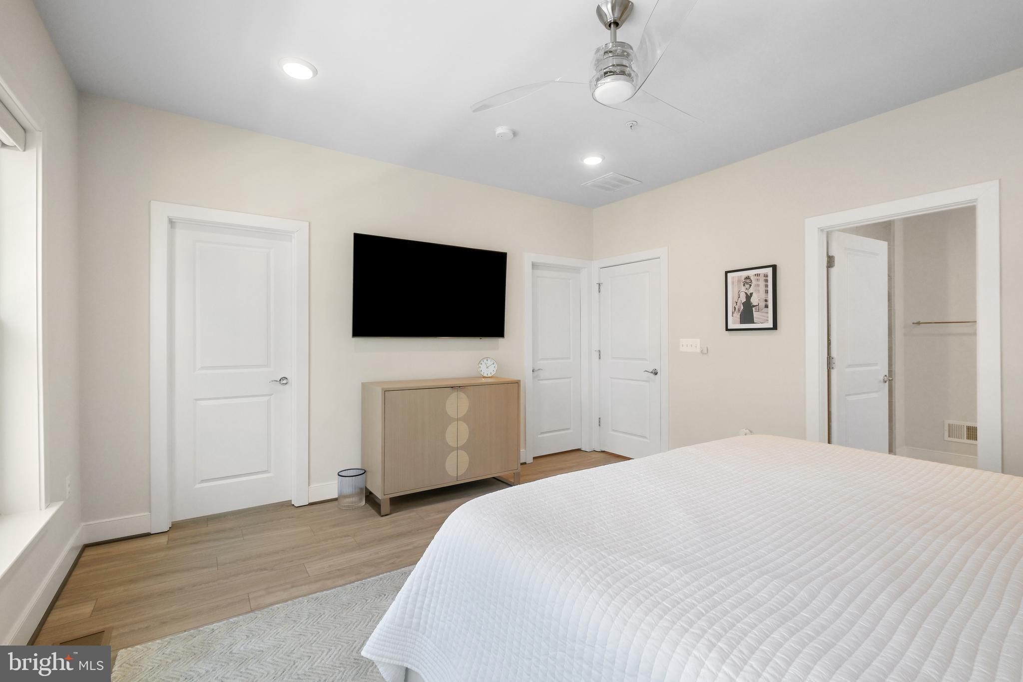 CROWN - Residential