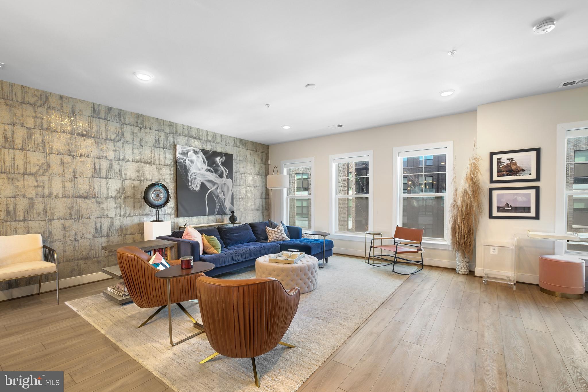 CROWN - Residential