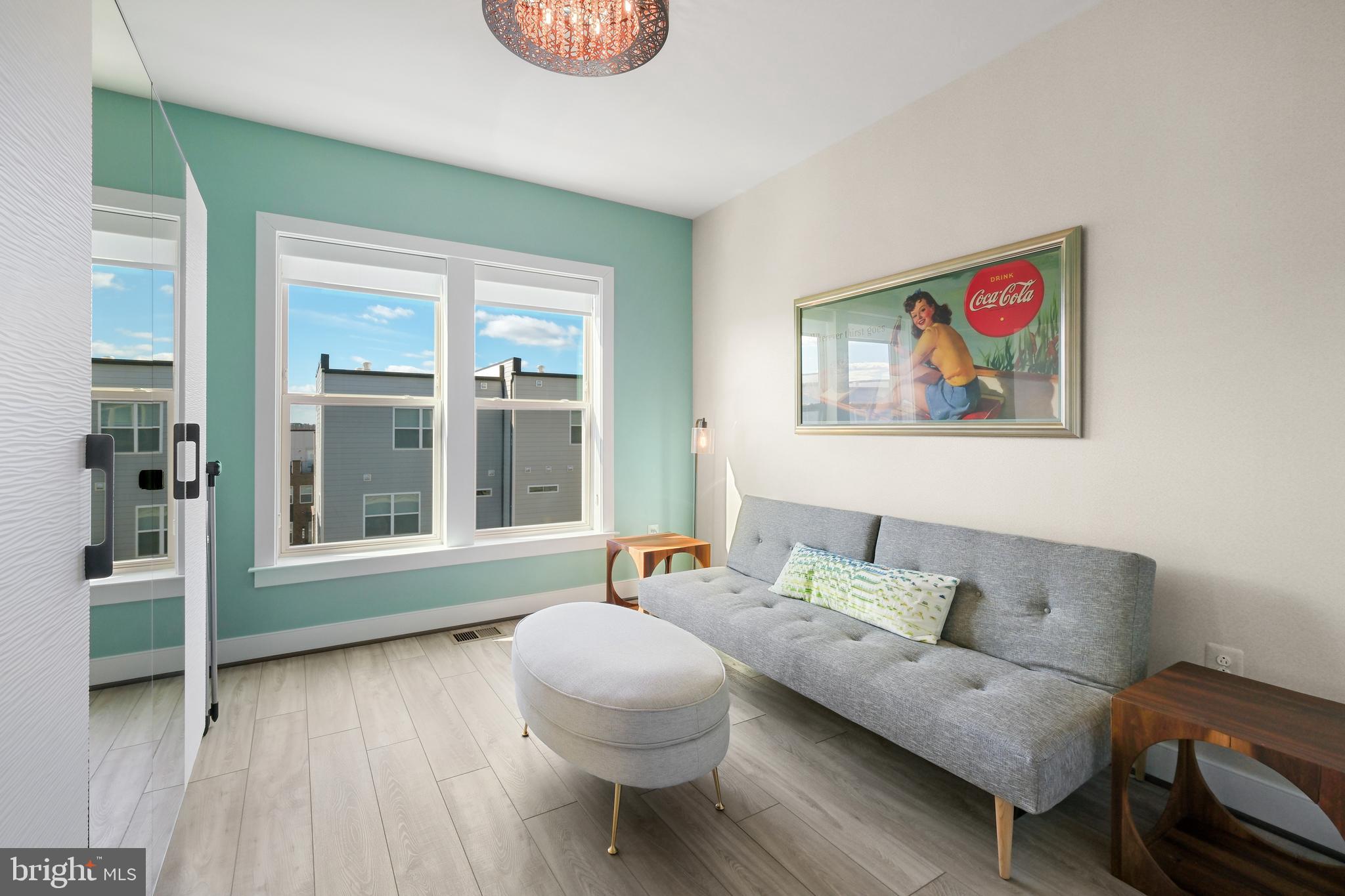 CROWN - Residential