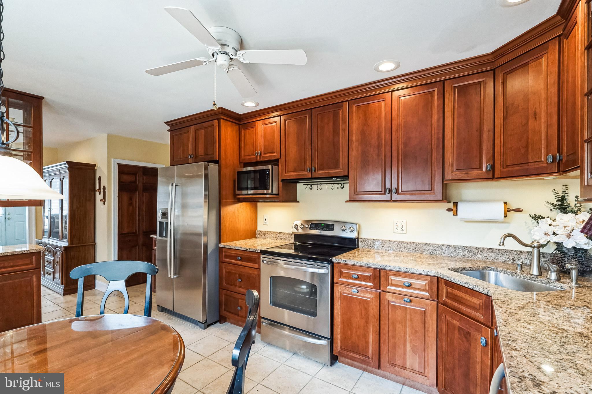 NEWTOWN SQ - Residential