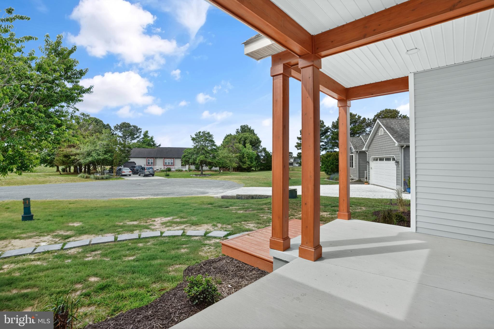 CAPTAIN'S COVE - Residential
