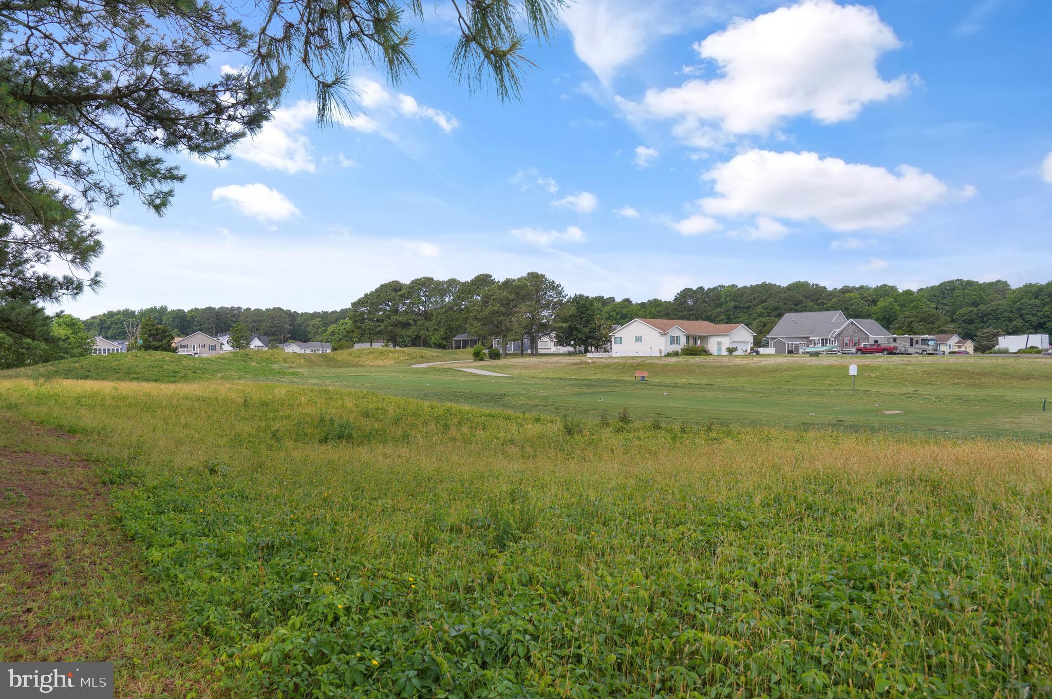 CAPTAIN'S COVE - Residential