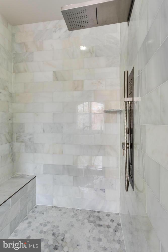 BROYHILL LANGLEY ESTATES - Residential