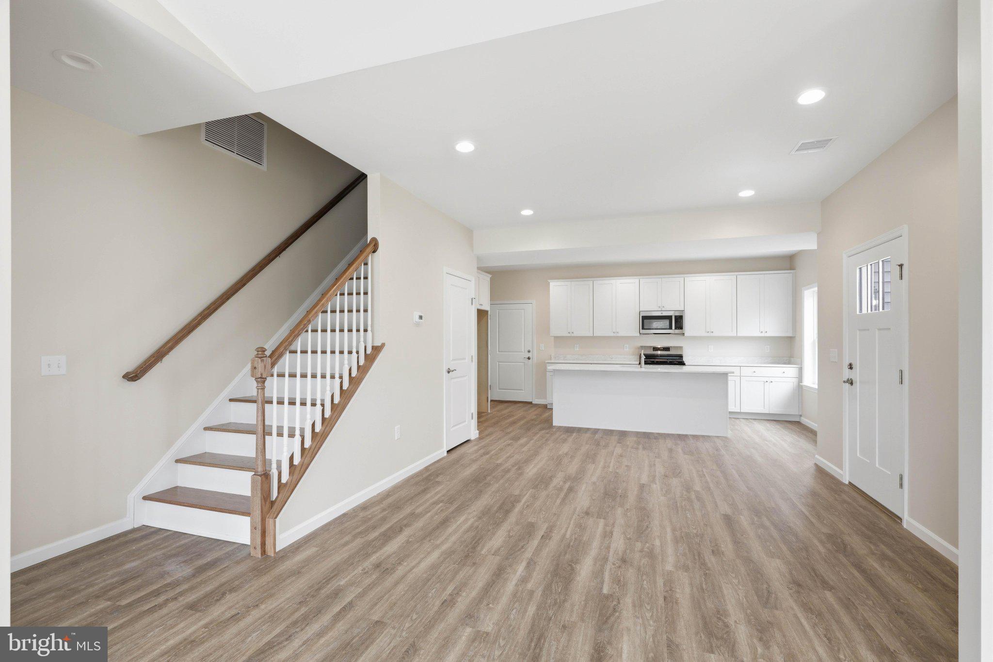 SOUTHERN VILLAGE - Residential
