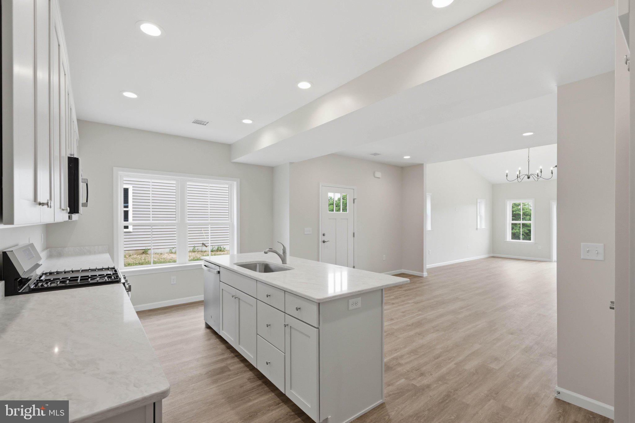 SOUTHERN VILLAGE - Residential