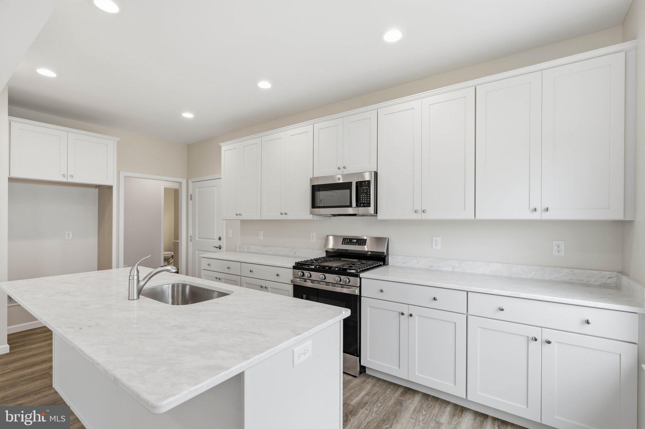SOUTHERN VILLAGE - Residential