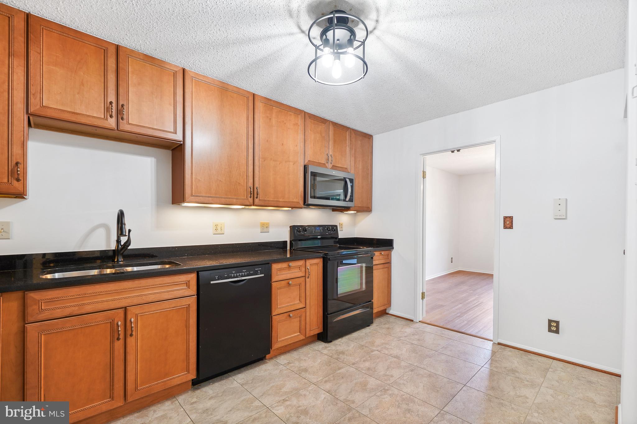 MONTEBELLO - Residential