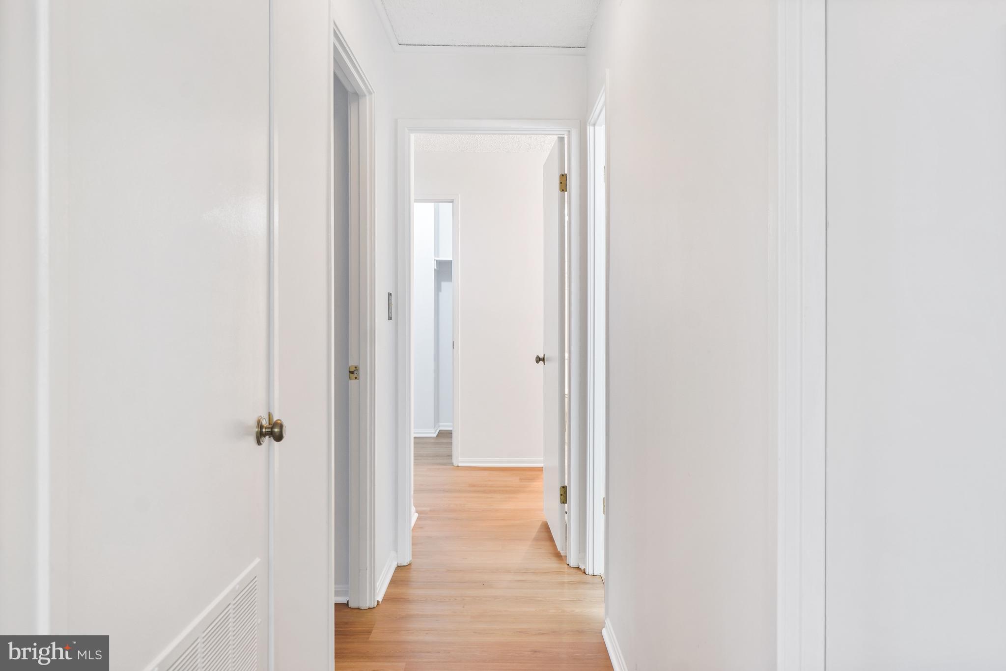 MONTEBELLO - Residential