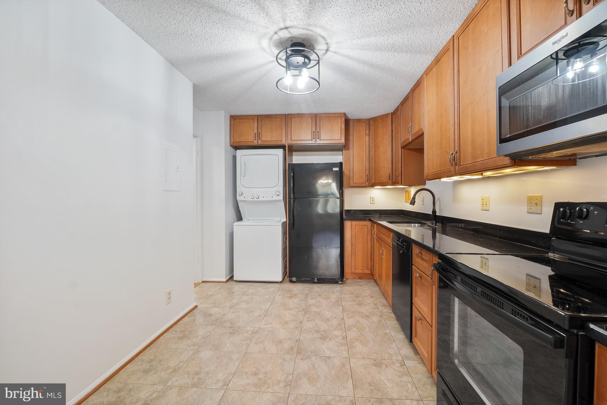 MONTEBELLO - Residential