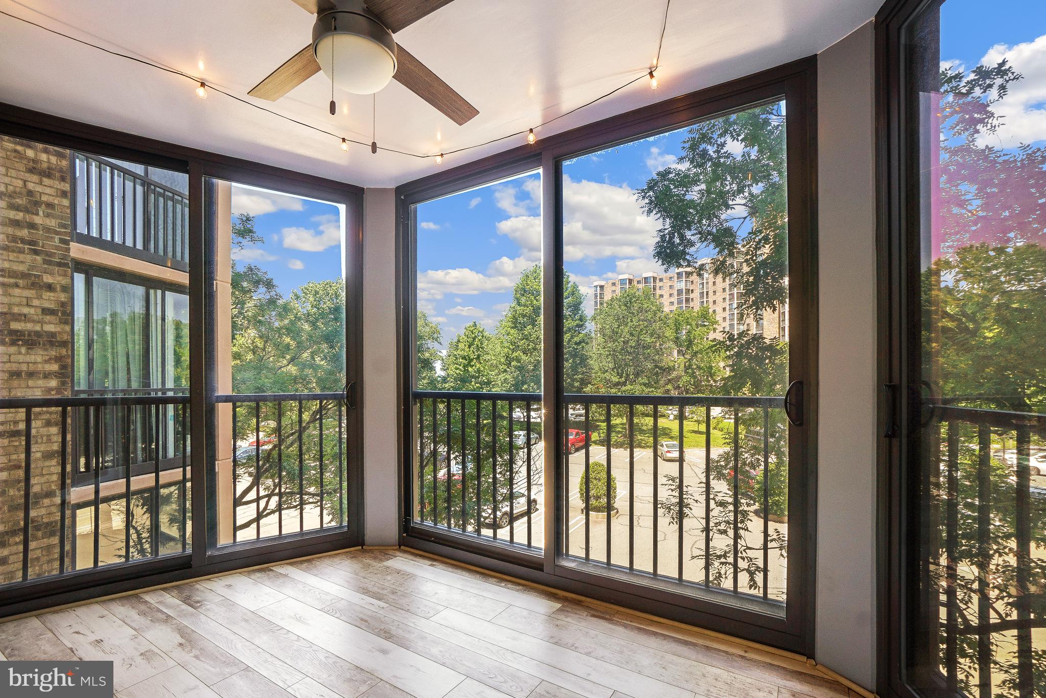 MONTEBELLO - Residential