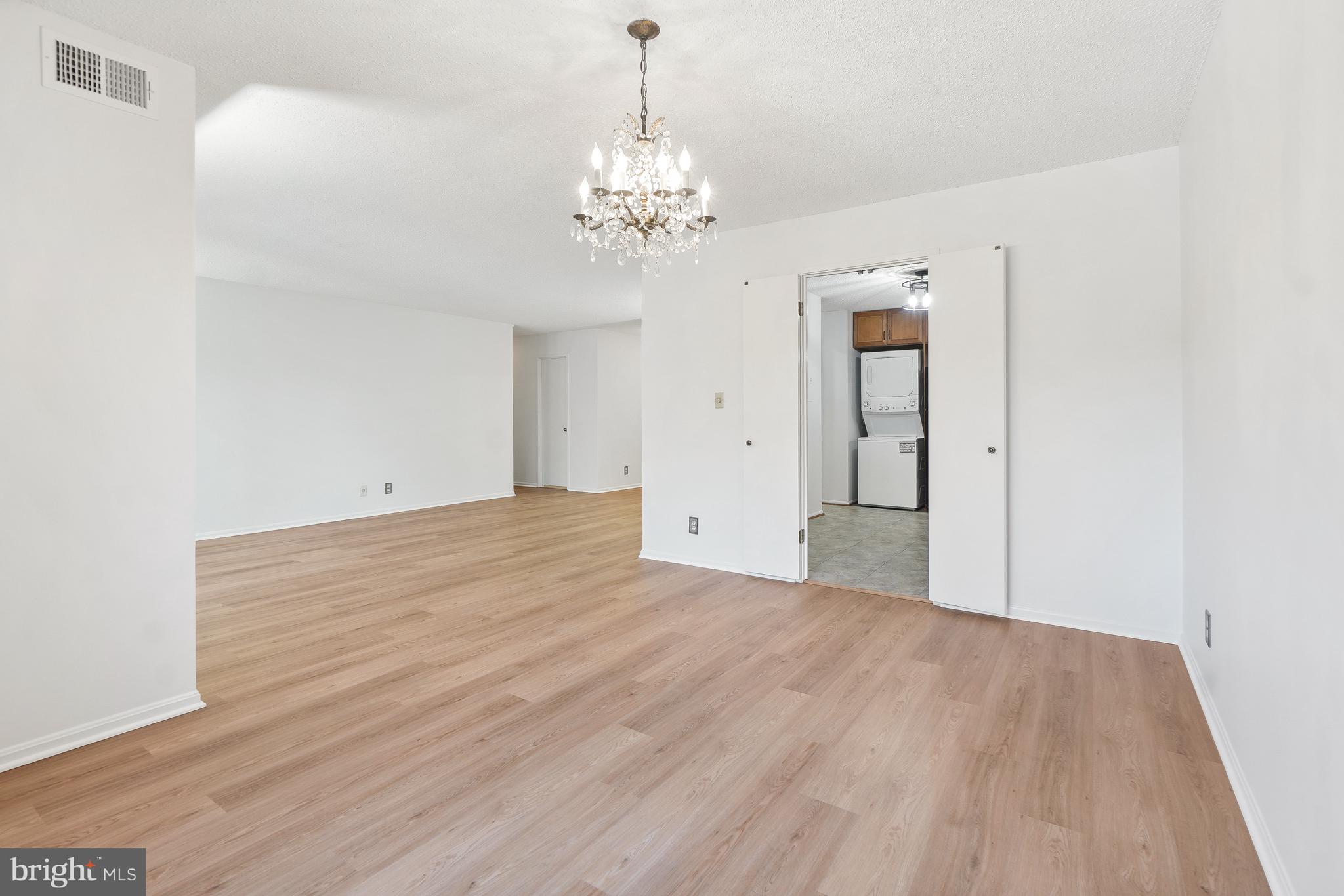 MONTEBELLO - Residential