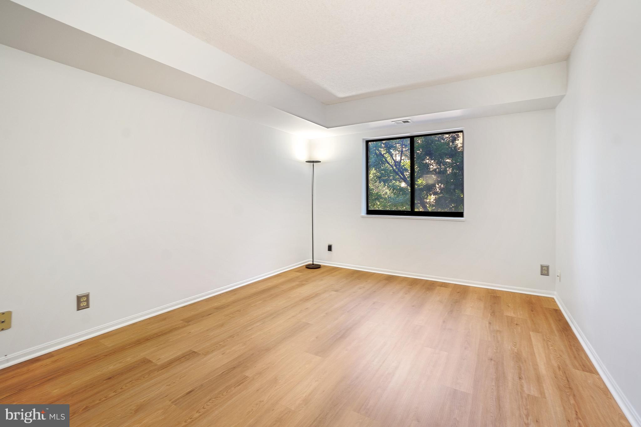 MONTEBELLO - Residential