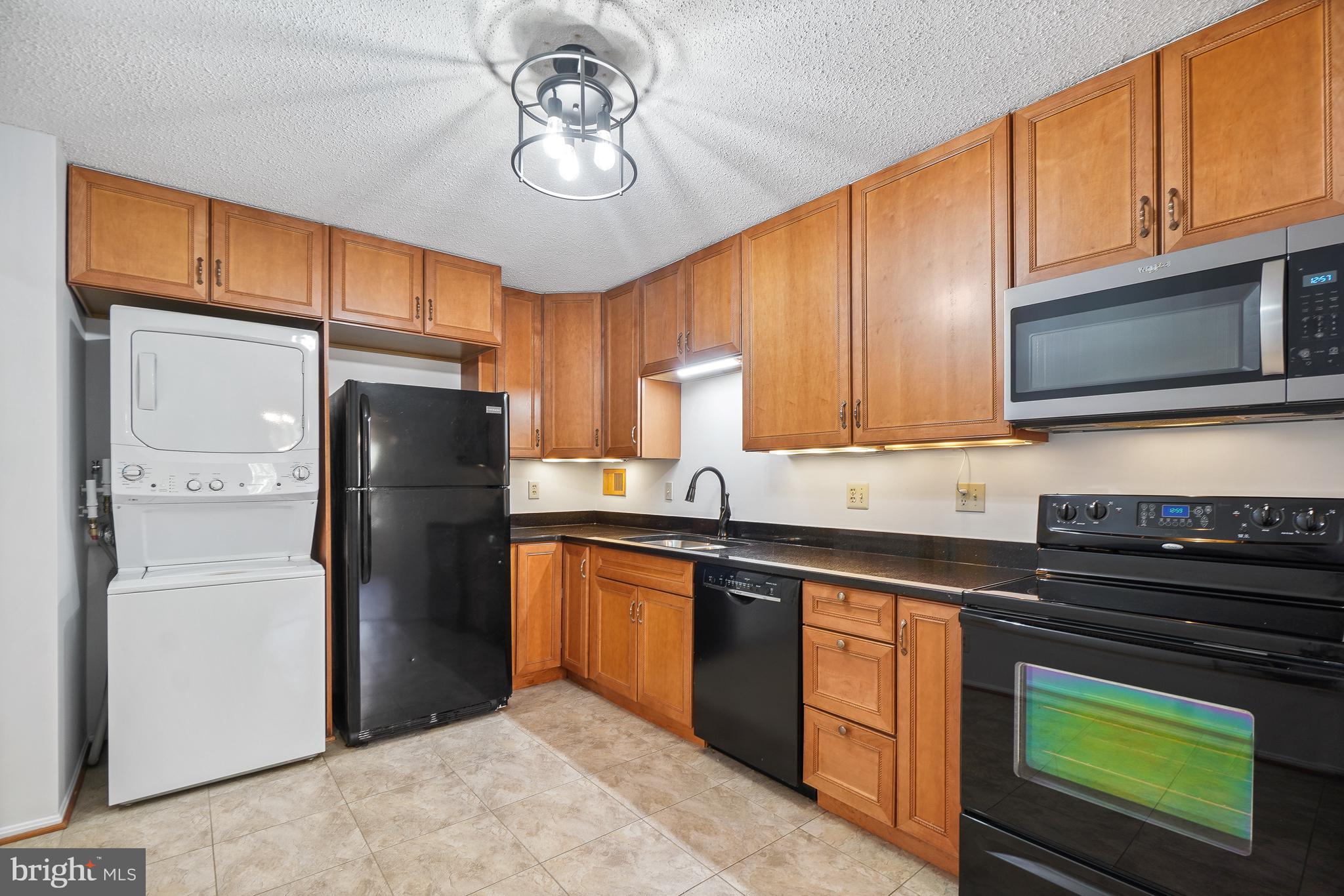 MONTEBELLO - Residential