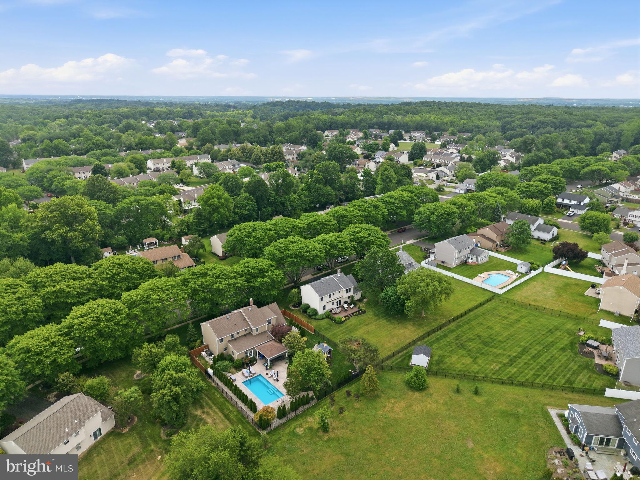 OXFORD GLEN - Residential