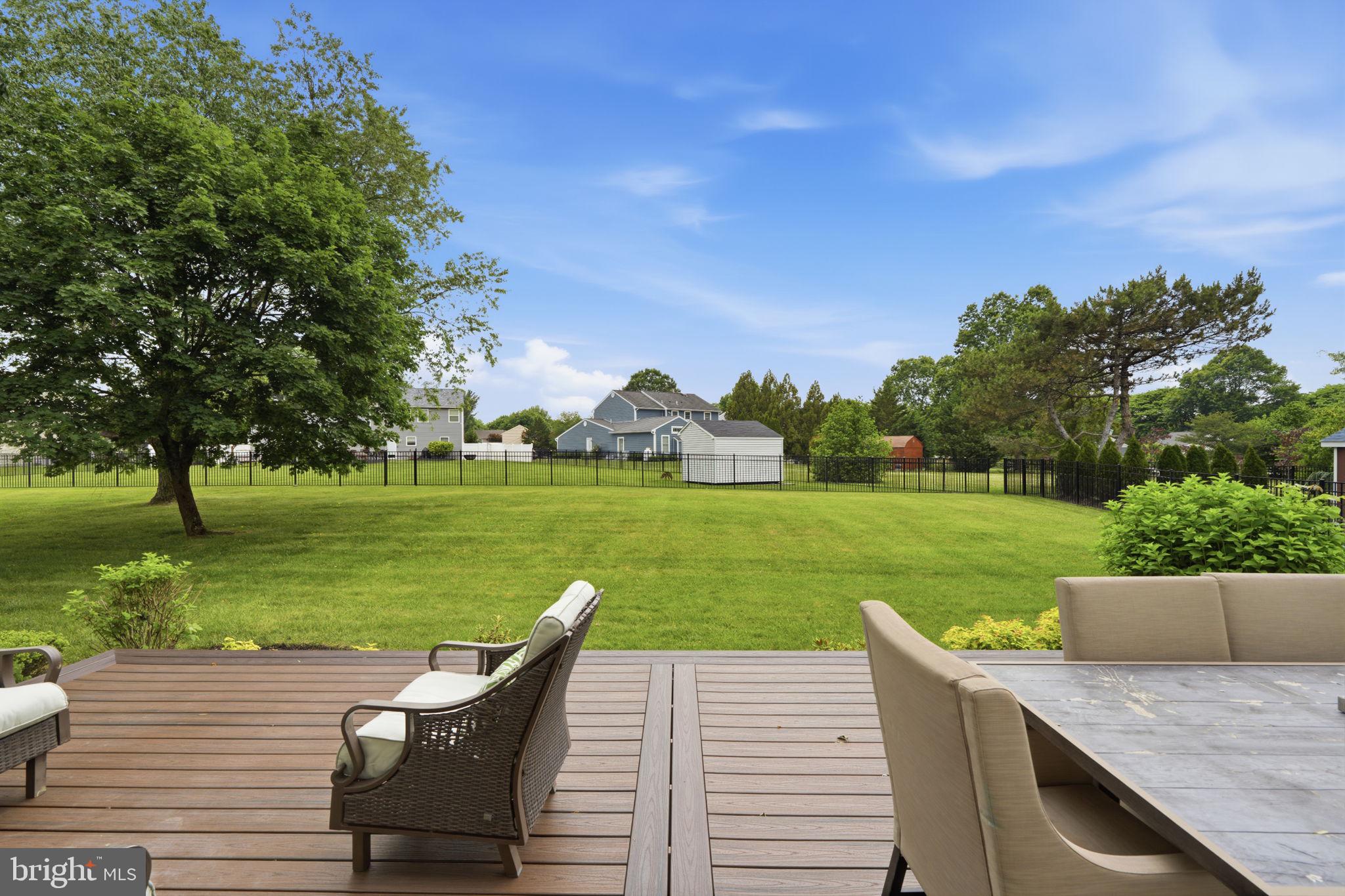 OXFORD GLEN - Residential