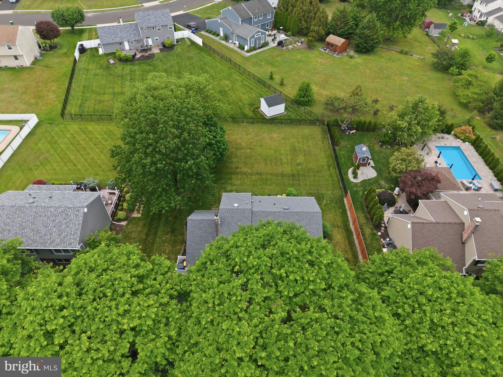 OXFORD GLEN - Residential