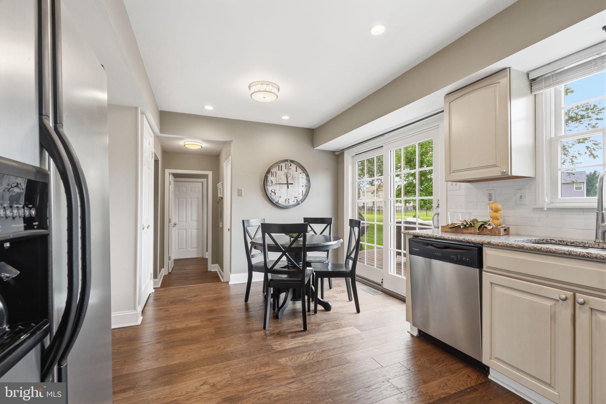 OXFORD GLEN - Residential
