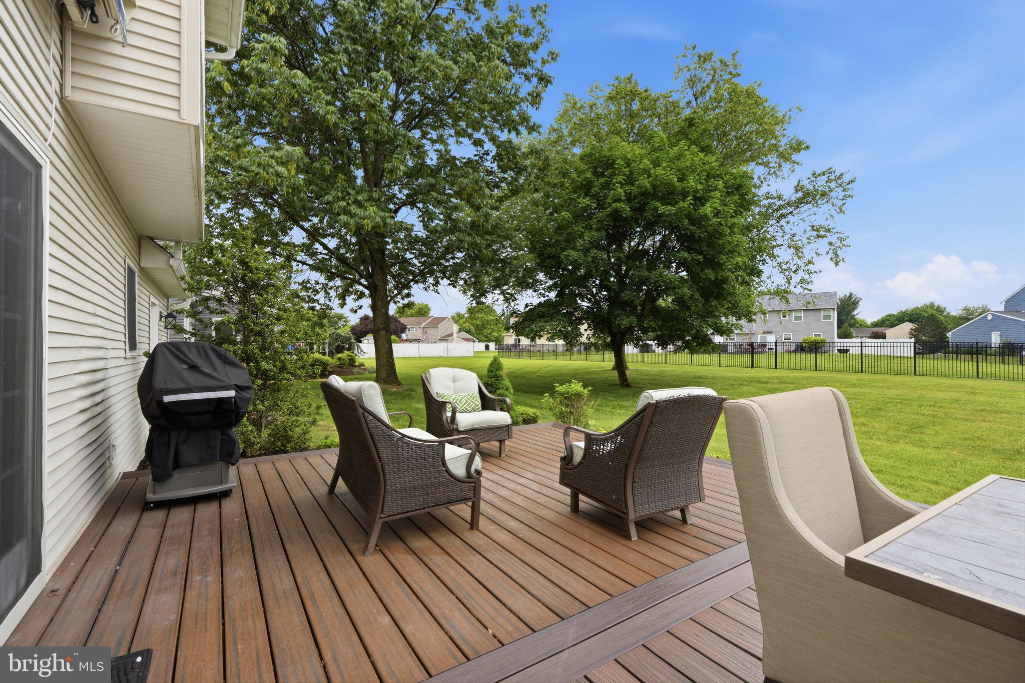 OXFORD GLEN - Residential