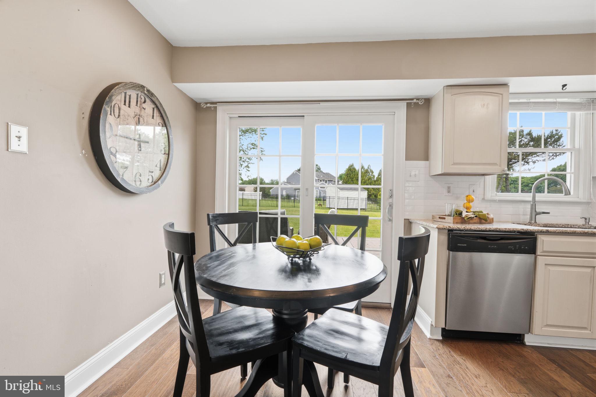 OXFORD GLEN - Residential