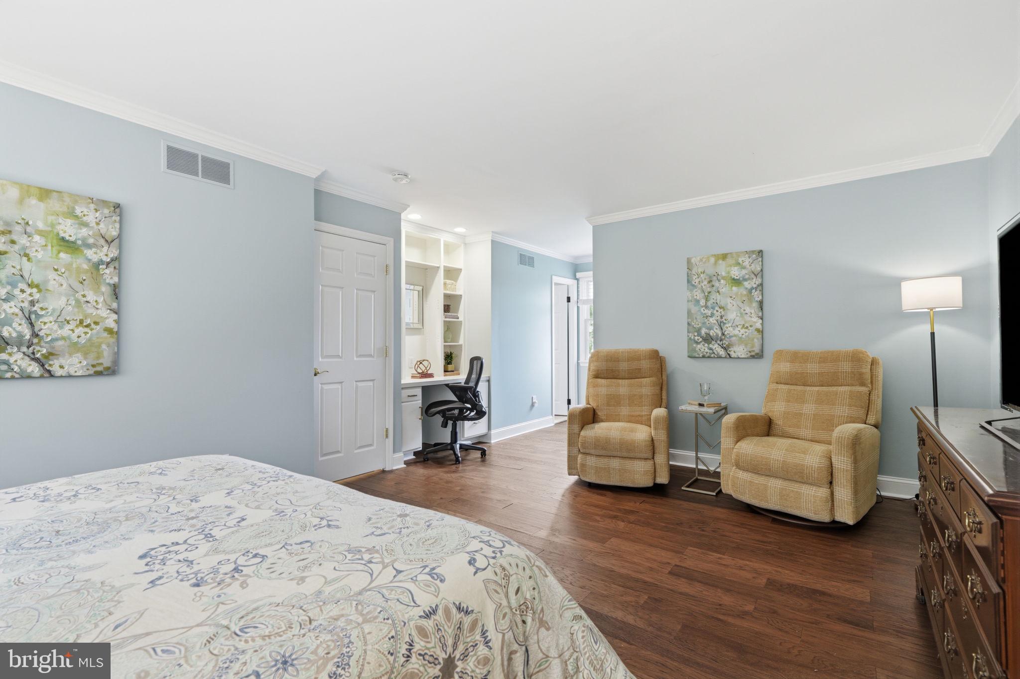 OXFORD GLEN - Residential