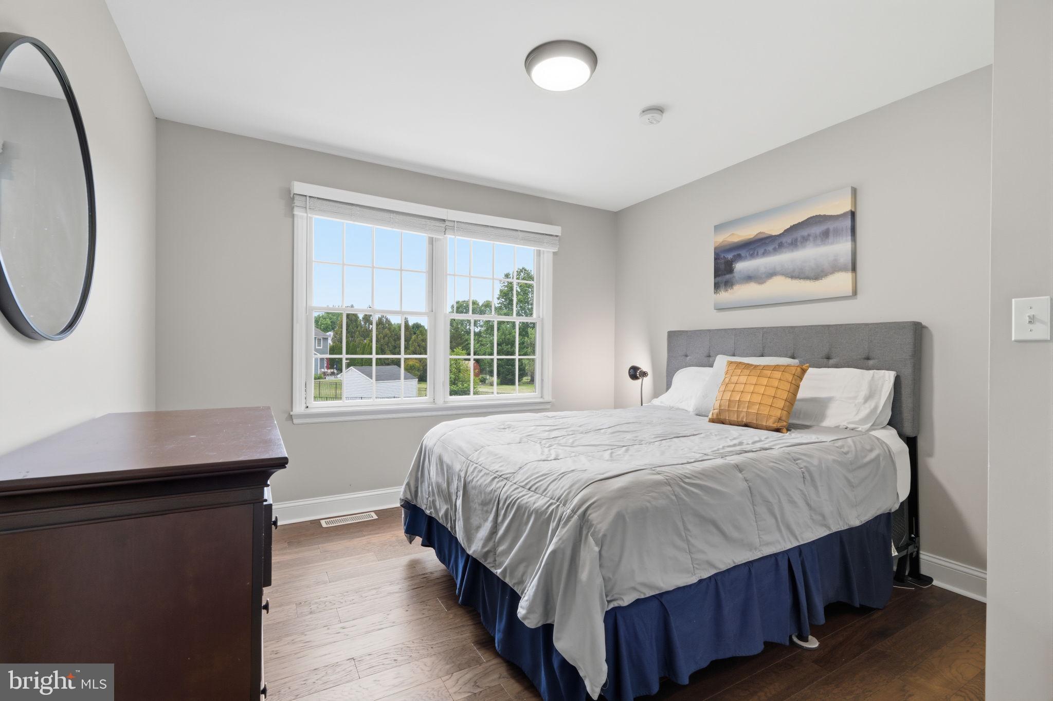 OXFORD GLEN - Residential