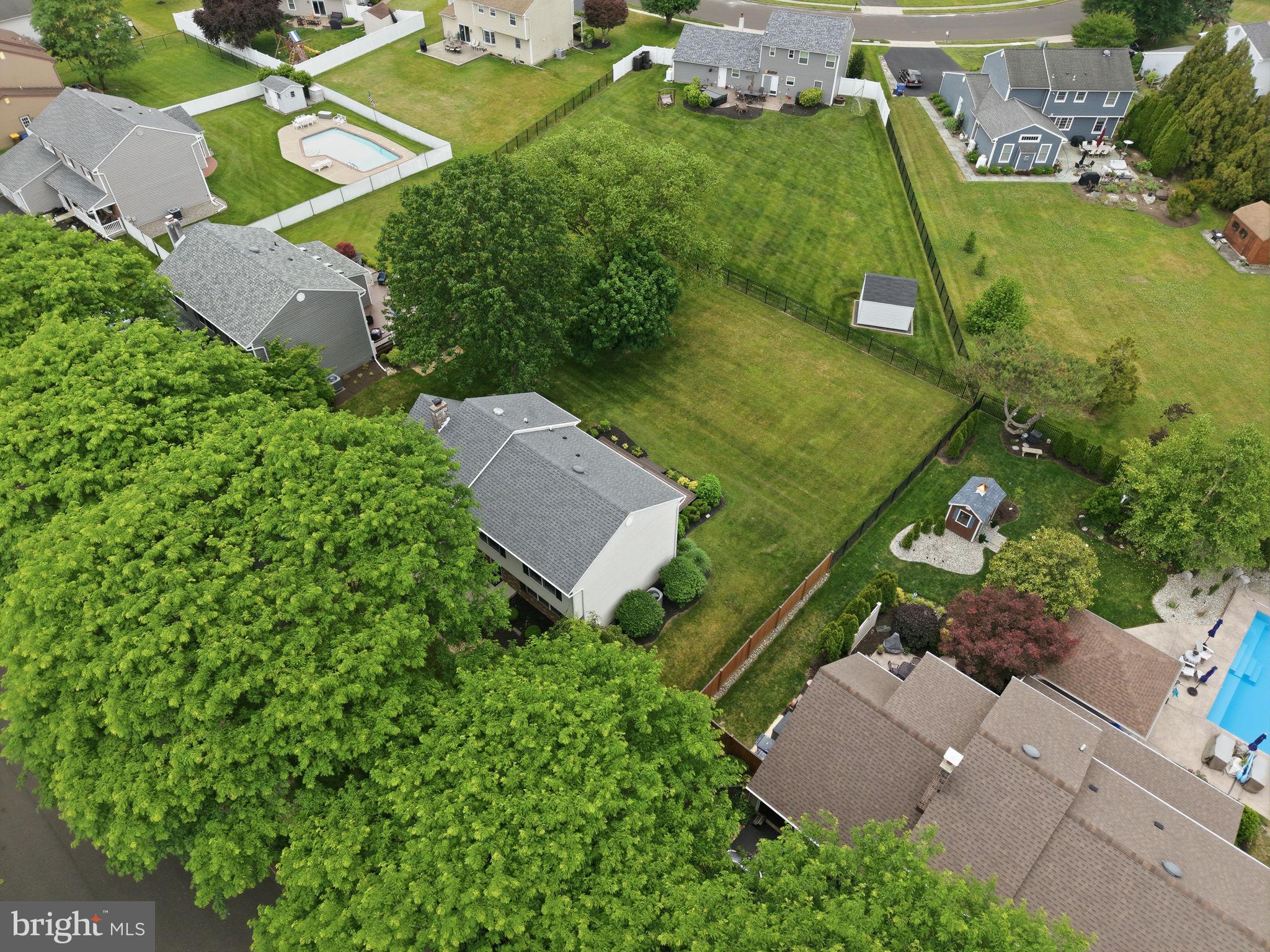 OXFORD GLEN - Residential