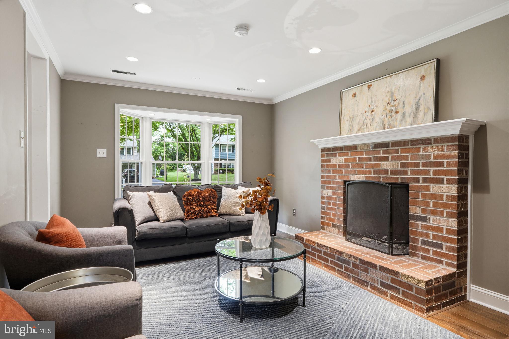 OXFORD GLEN - Residential