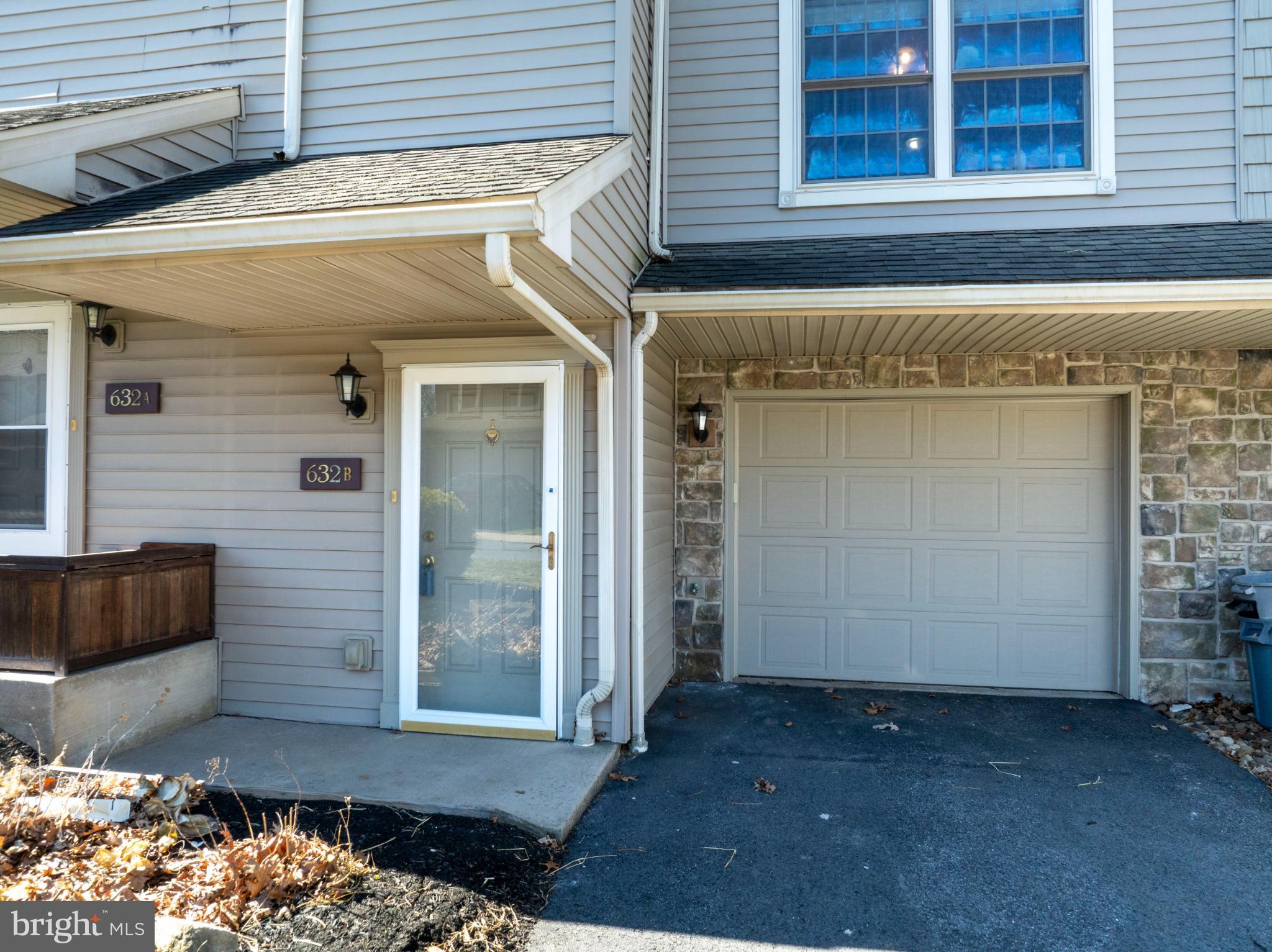 VILLAGE SQUARE AT OAKWOOD - Residential