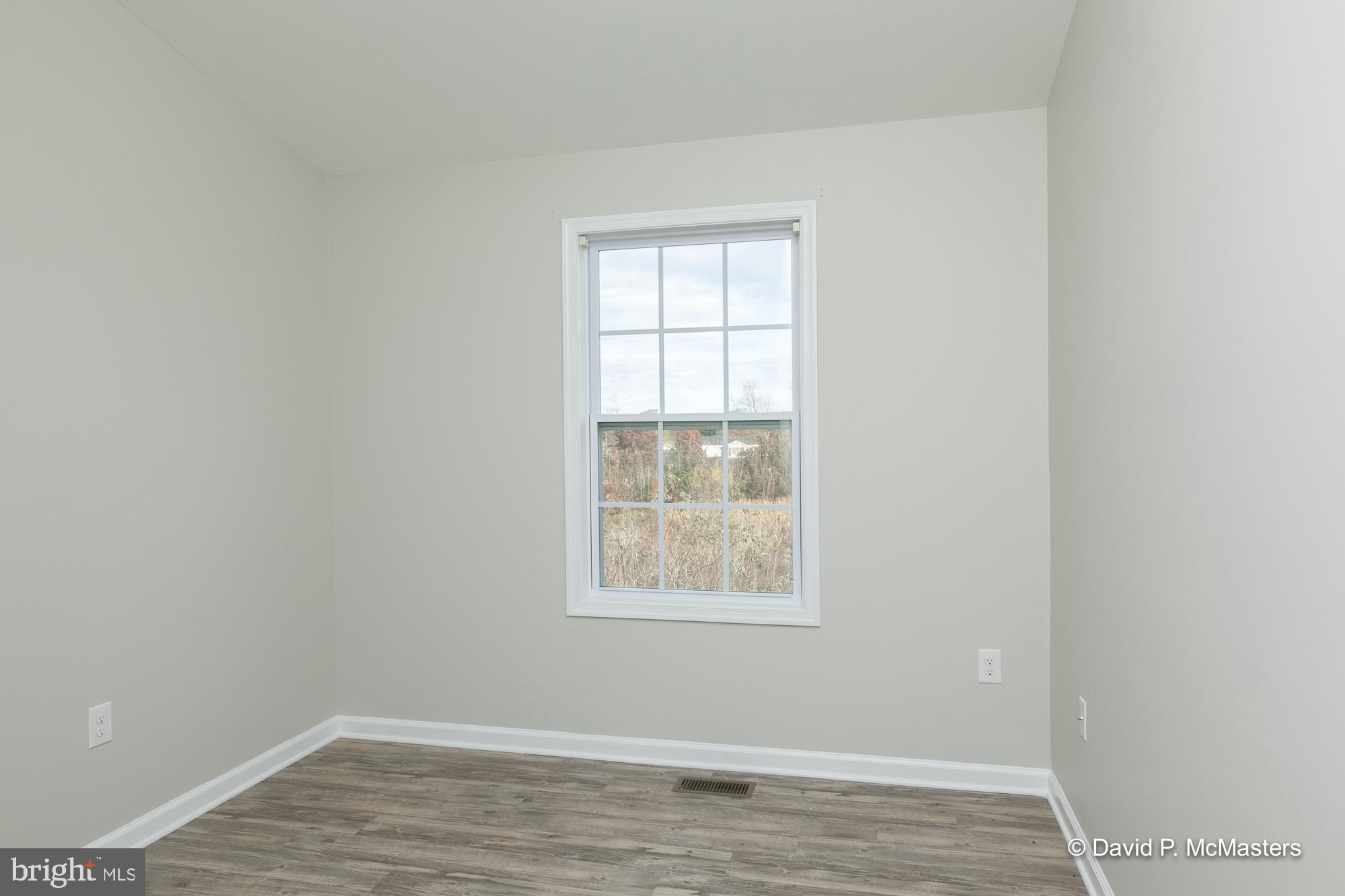 TOWNES OF RIDGEWAY - Residential Lease