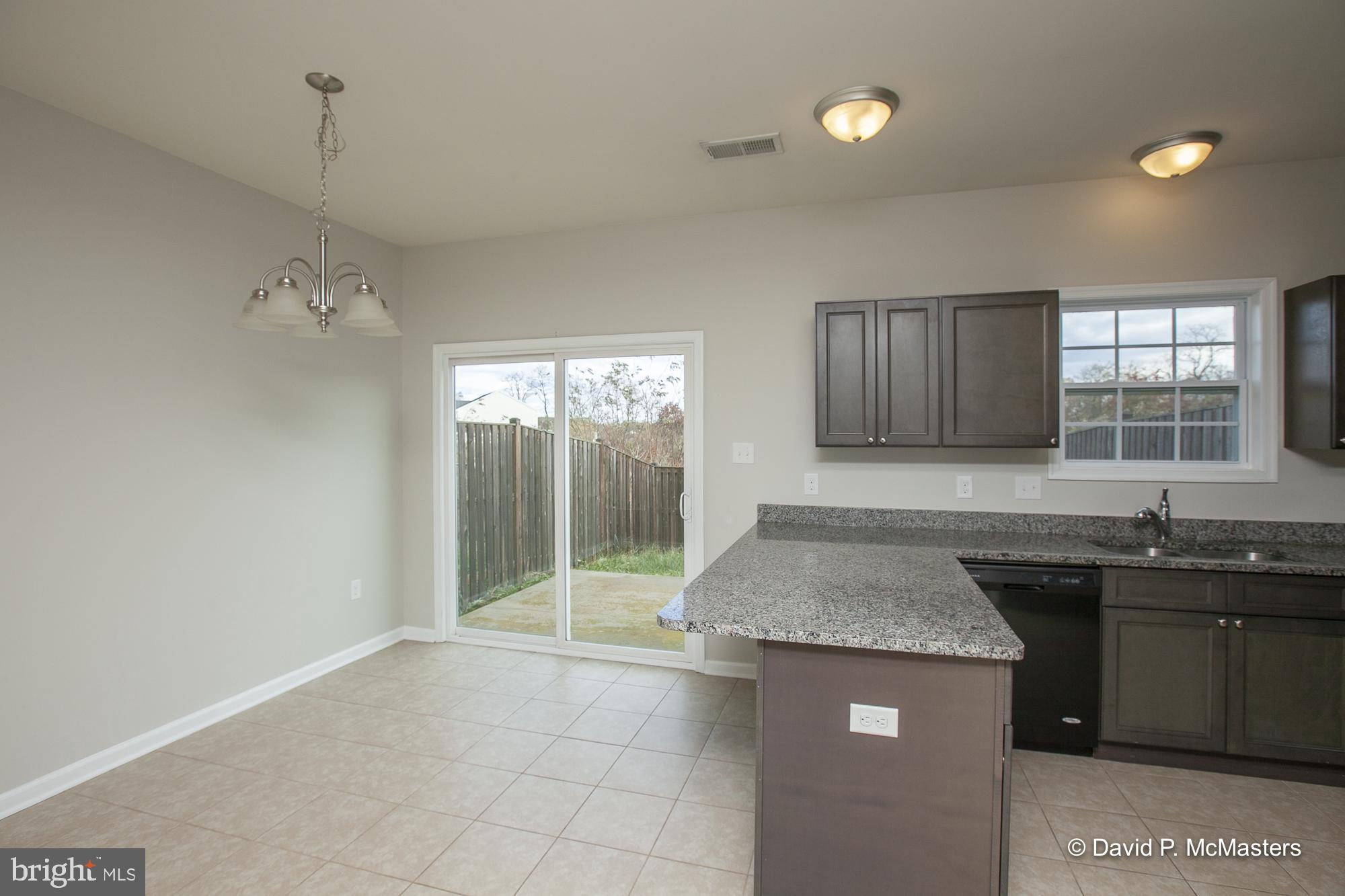 TOWNES OF RIDGEWAY - Residential Lease