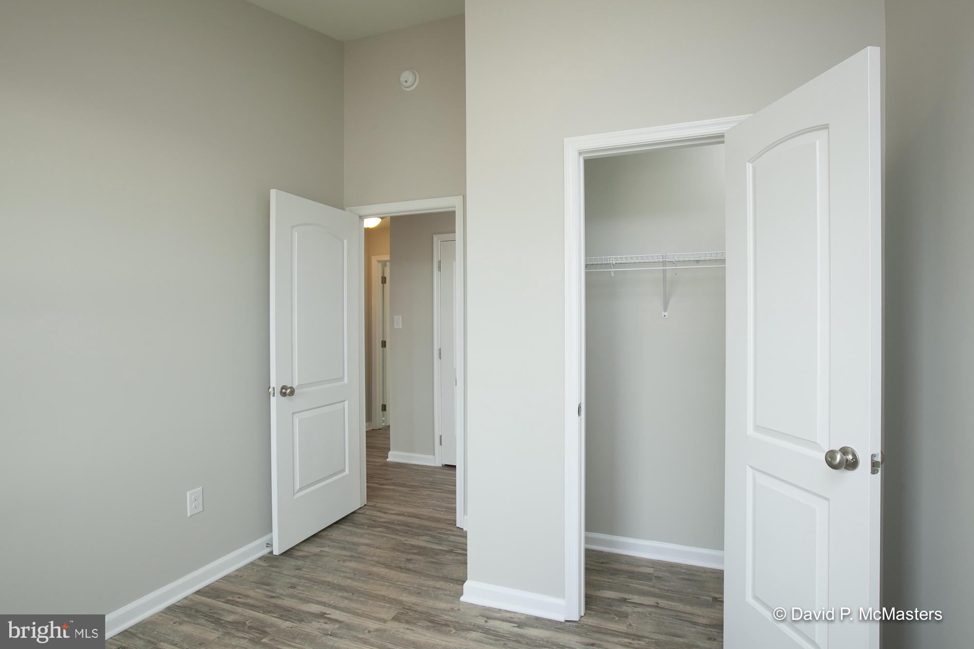 TOWNES OF RIDGEWAY - Residential Lease