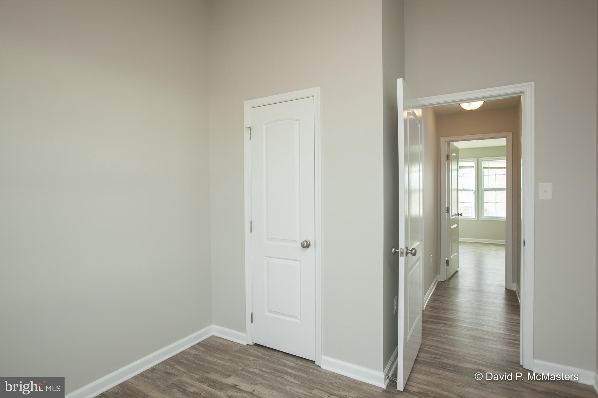 TOWNES OF RIDGEWAY - Residential Lease