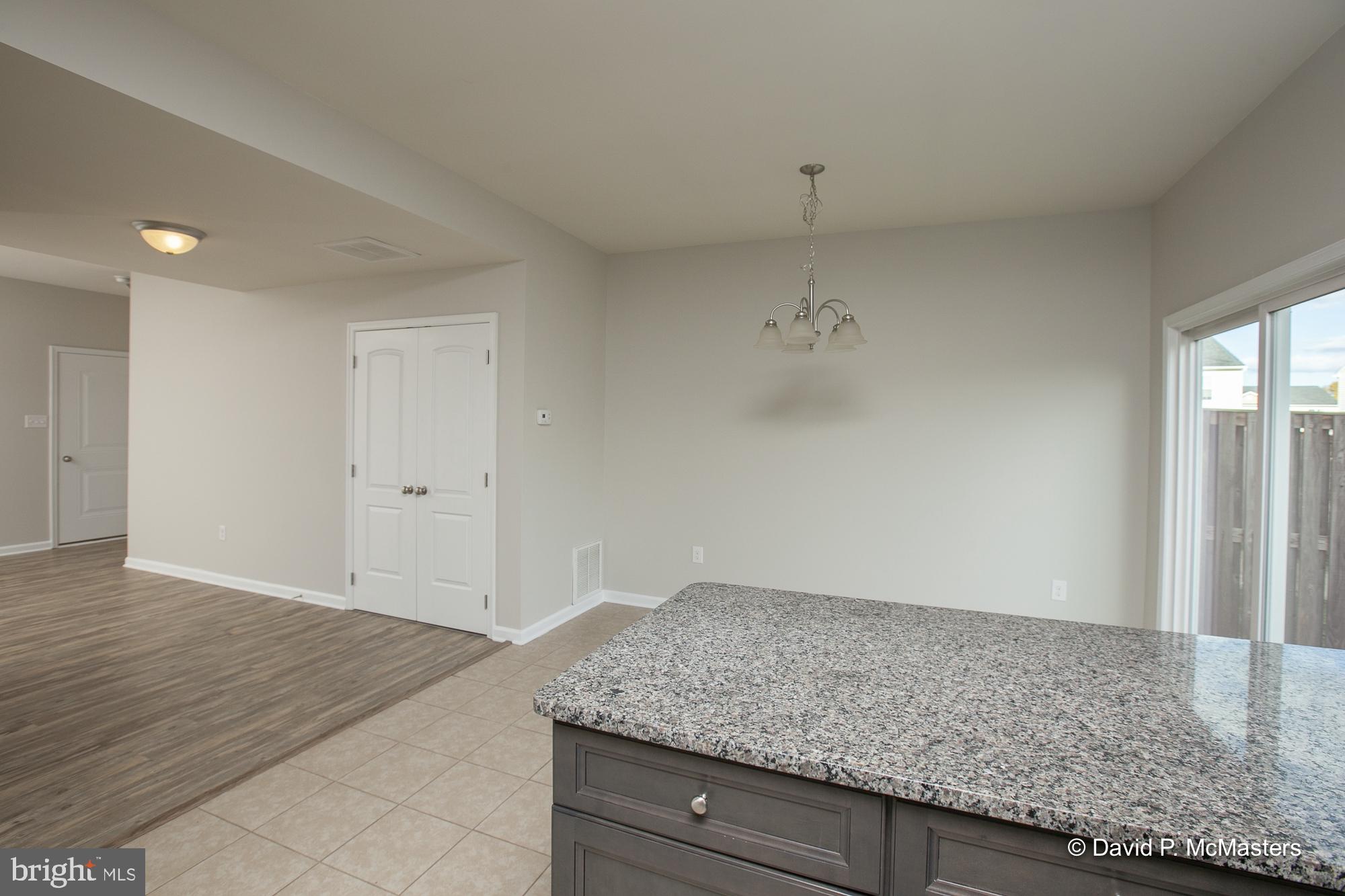 TOWNES OF RIDGEWAY - Residential Lease