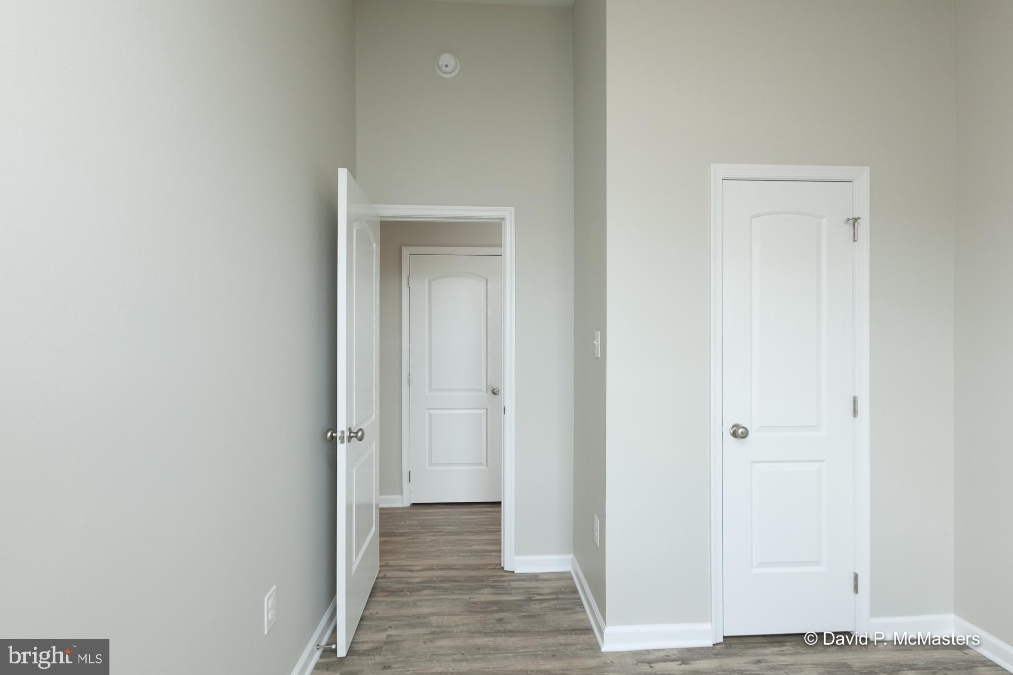 TOWNES OF RIDGEWAY - Residential Lease