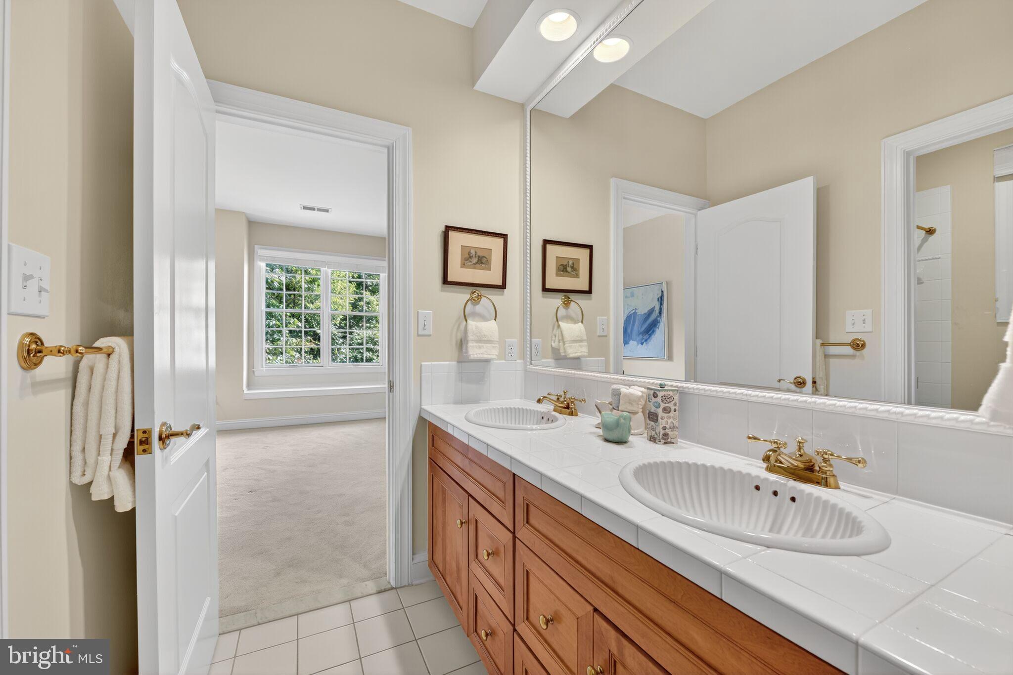 LEWINSVILLE - Residential